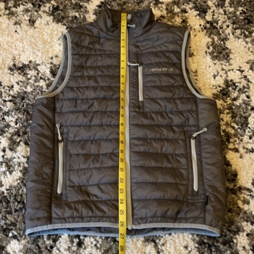GRAY  VINEYARD VINES PUFFER VEST - Picture 13 of 13